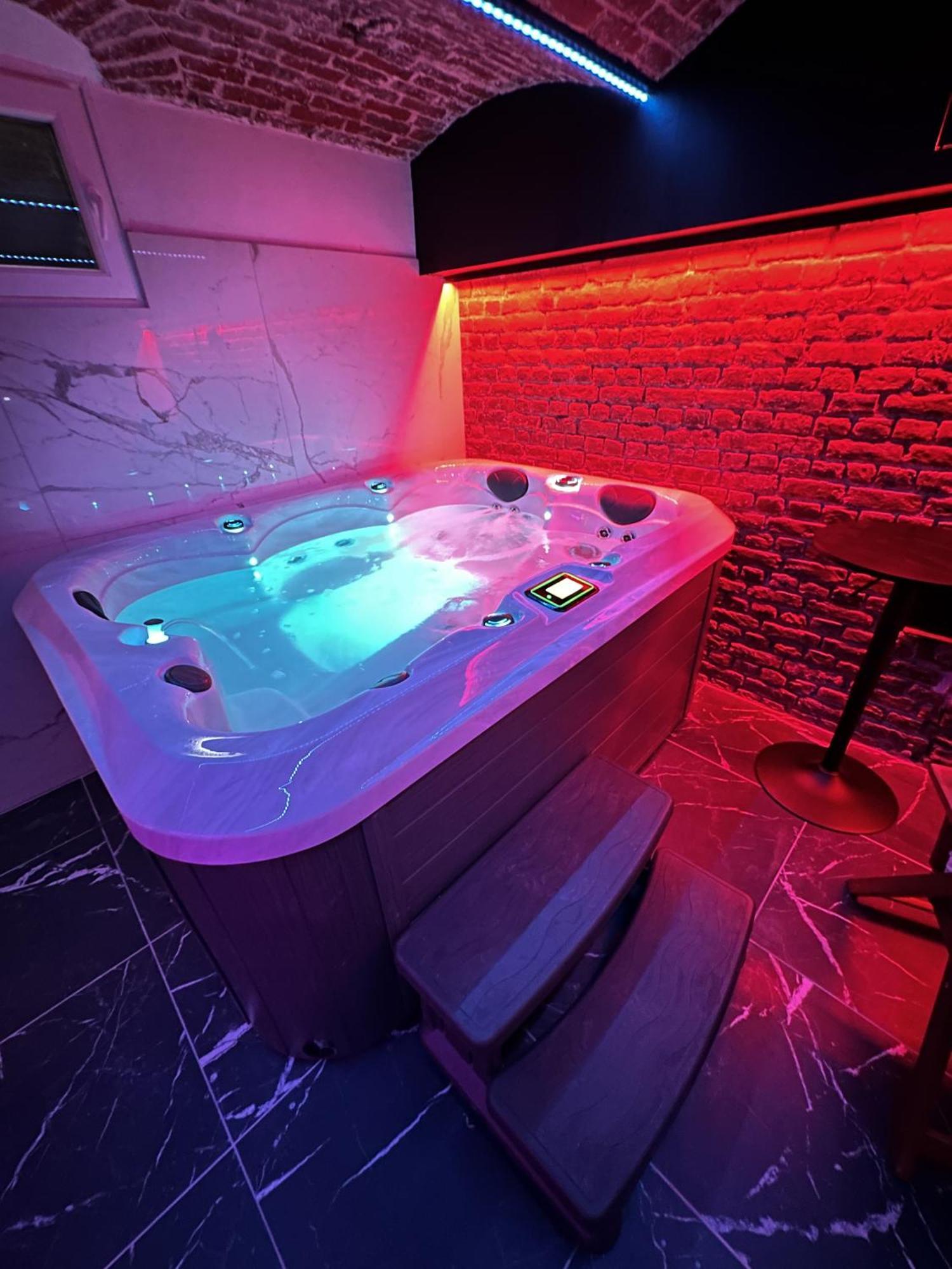 Le Bijou - Appartement, Sauna Et Jacuzzi - Lille Exterior photo
